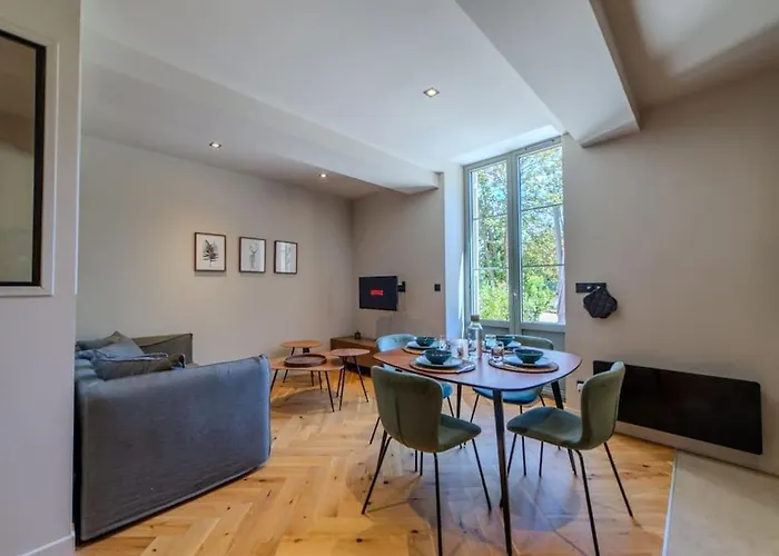 Le Charmant D\'Ecully Logement Unique Avec Jardin A 10 Minutes De Lyon