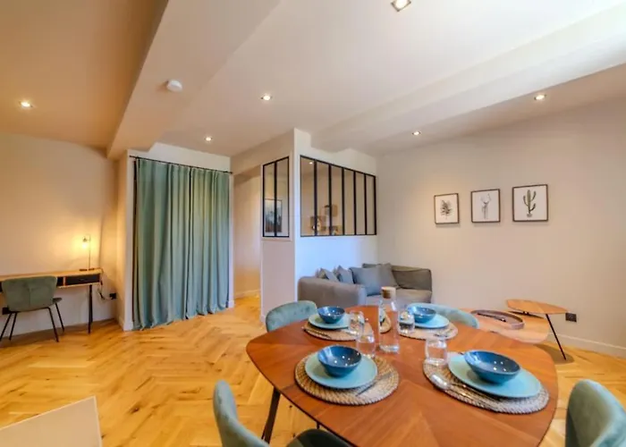 Le Charmant D\'Ecully Logement Unique Avec Jardin A 10 Minutes De Lyon