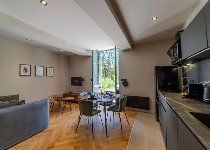 Le Charmant D\'Ecully Logement Unique Avec Jardin A 10 Minutes De Lyon