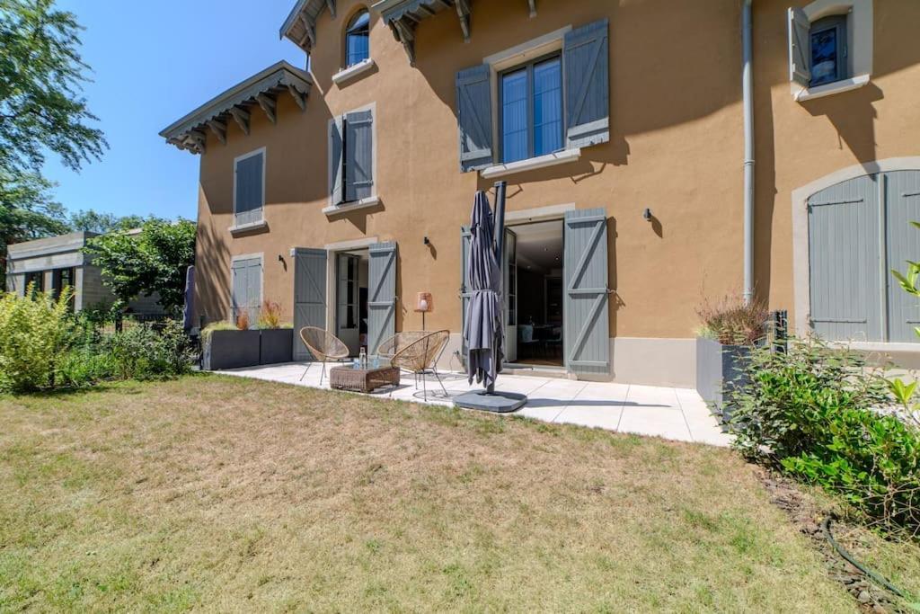 Le D'ecully Unique Avec Jardin A 10 Minutes De Lyon Apartment